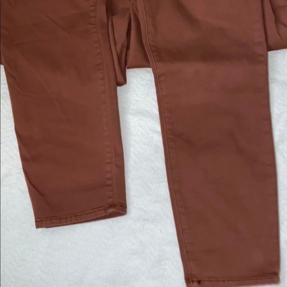 NEW WOMEN’S ABERCROMBIE ULTRA HIGH RISE SUPER SKINNY JEAN (FIRM PRICE)